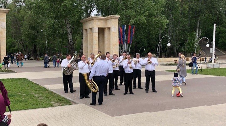 в Воронежском центральном парке состоялся флэш-моб «Внезапный концерт»
